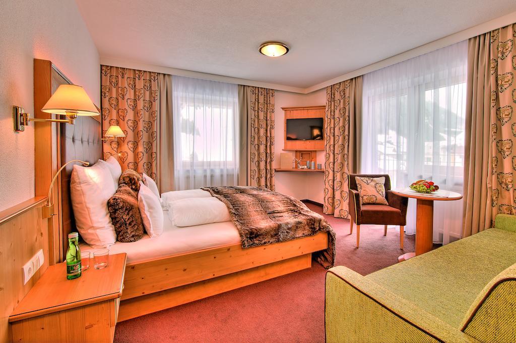 Hotel Garni Urezza Ишгль Номер фото