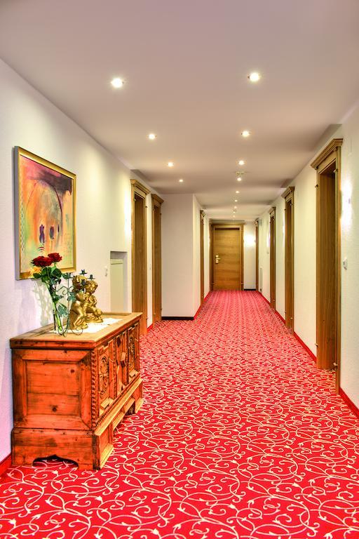 Hotel Garni Urezza Ишгль Экстерьер фото