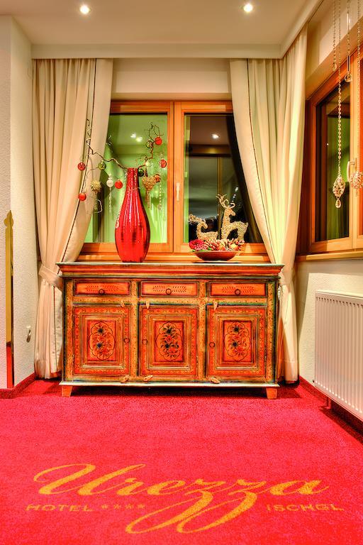 Hotel Garni Urezza Ишгль Экстерьер фото